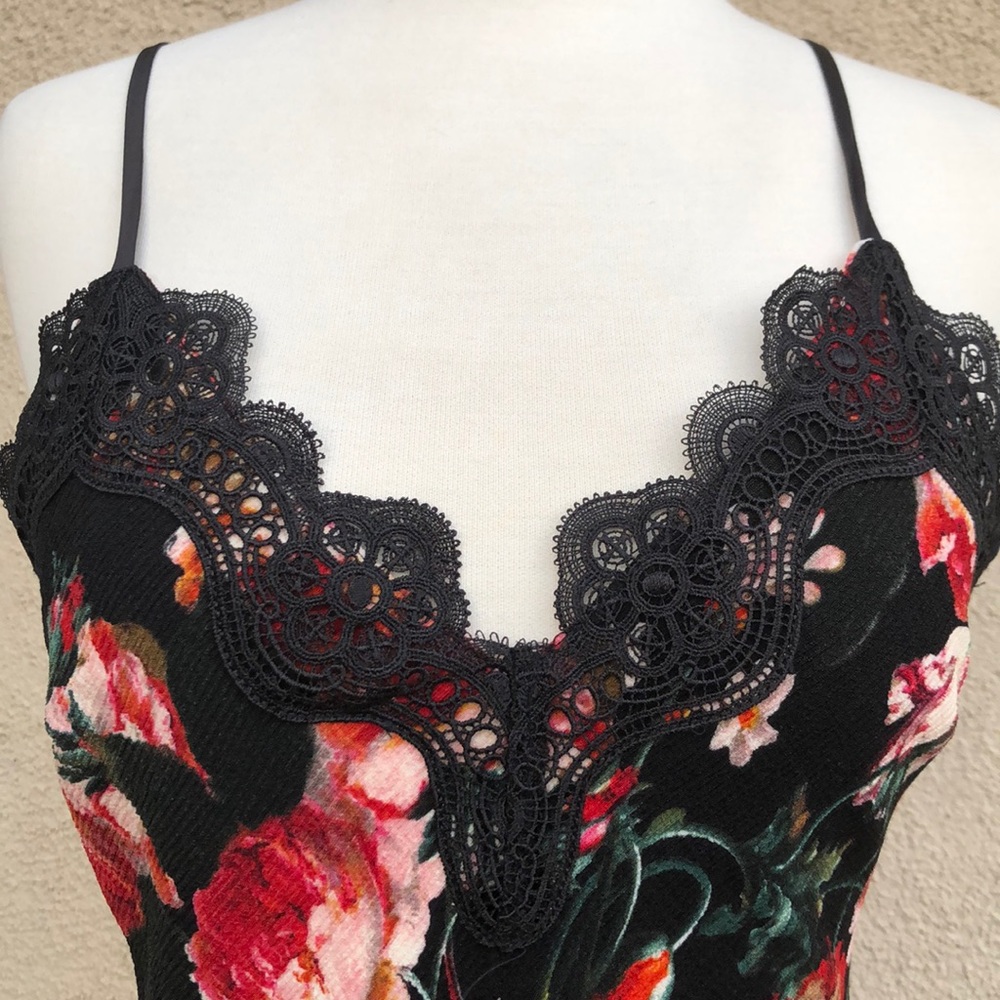 FOXIEDOX FLORAL DRESS - Picture 10 of 12